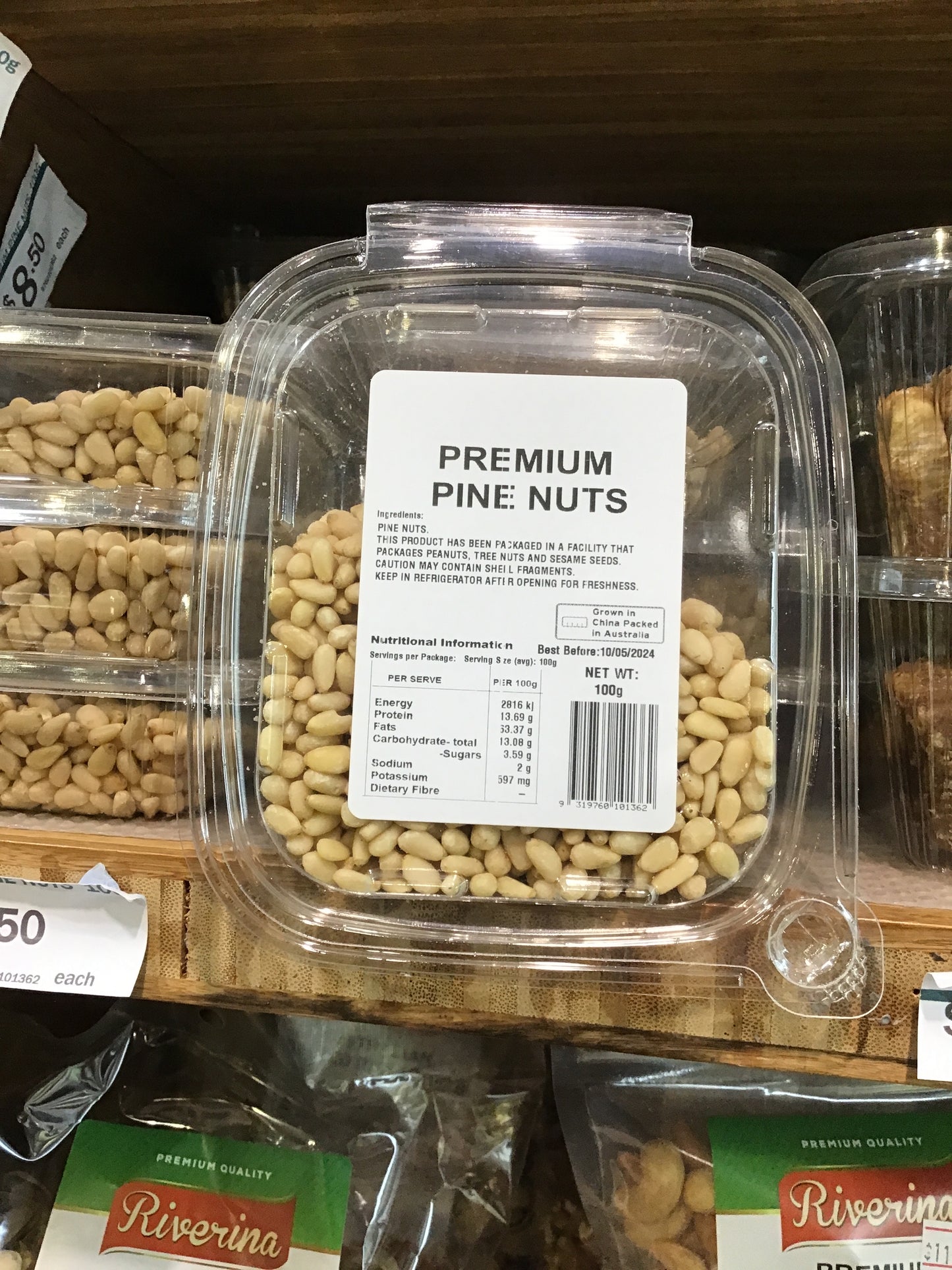 Premium pine nuts